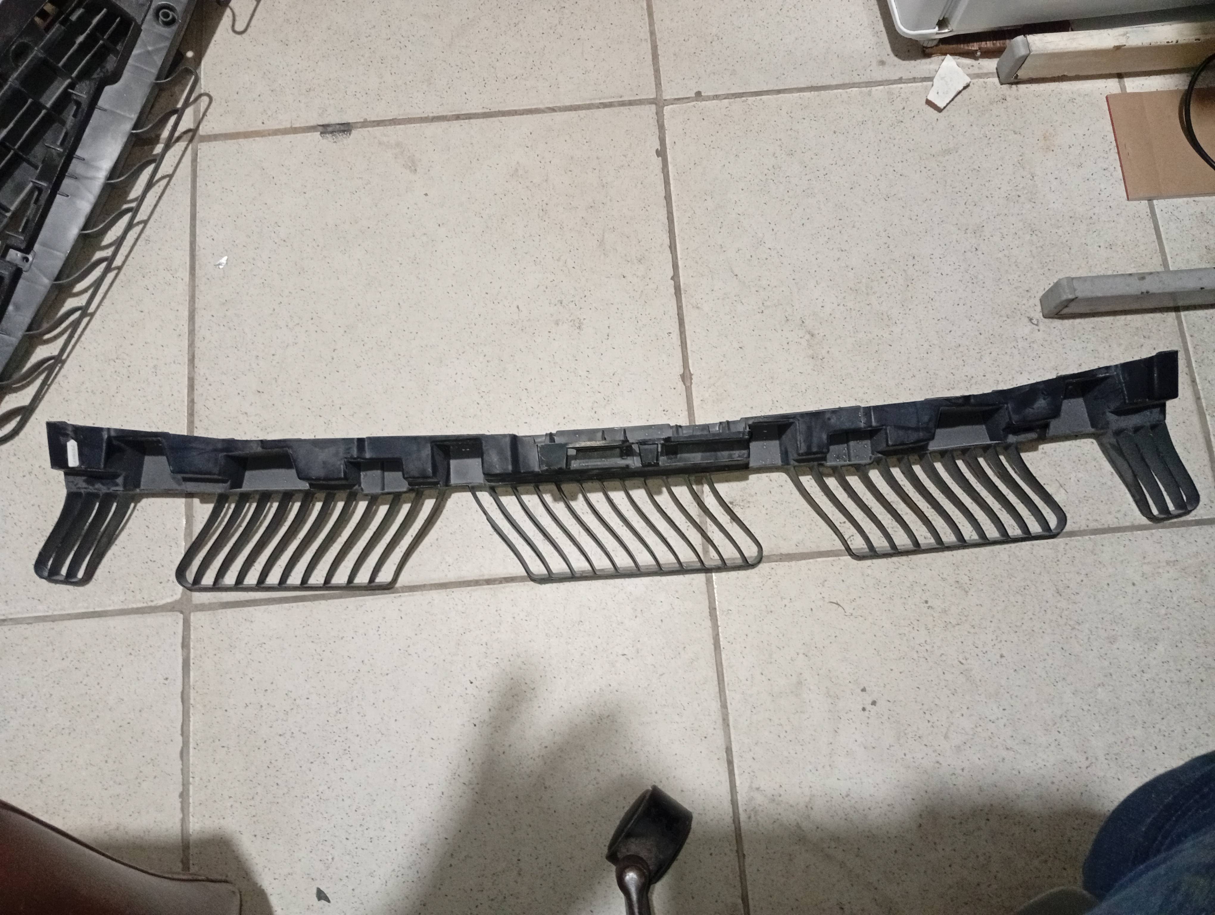 Guia Central Para-choque Traseiro T-CROSS 2021