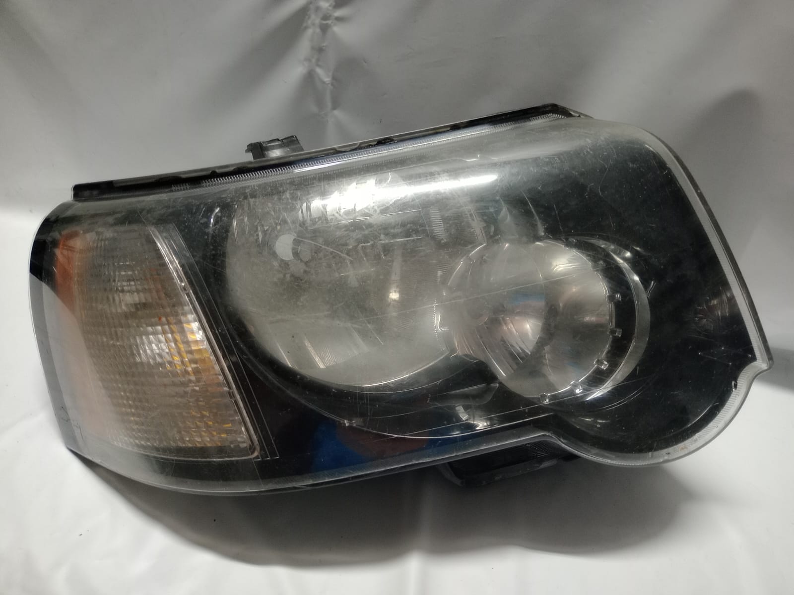 FAROL LAND ROVER FREELANDER ORIGINAL 2004 / 2006 C/DETALHE