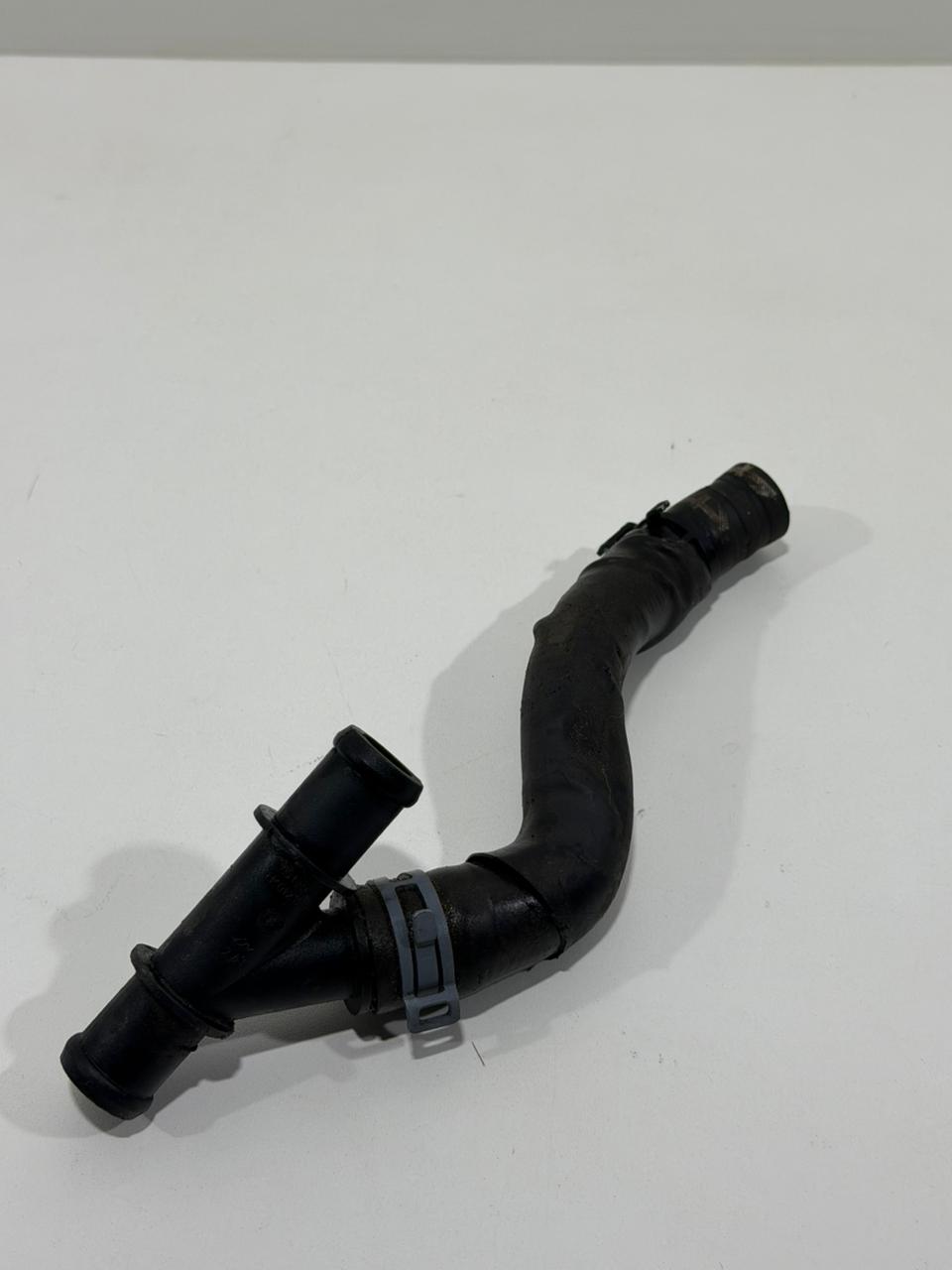 Conexão Mangueira Arrefecimento VW Taos 1K0121087