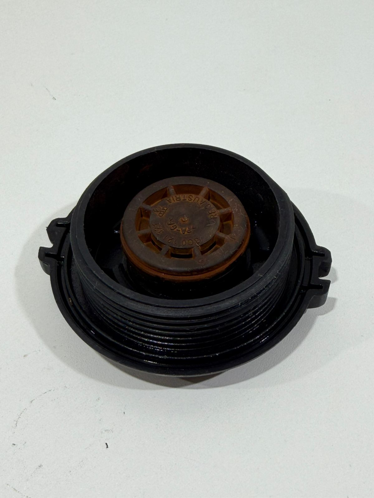 Tampa Reservatório de Radiador VW Golf 3C0121321 - Imagem 3