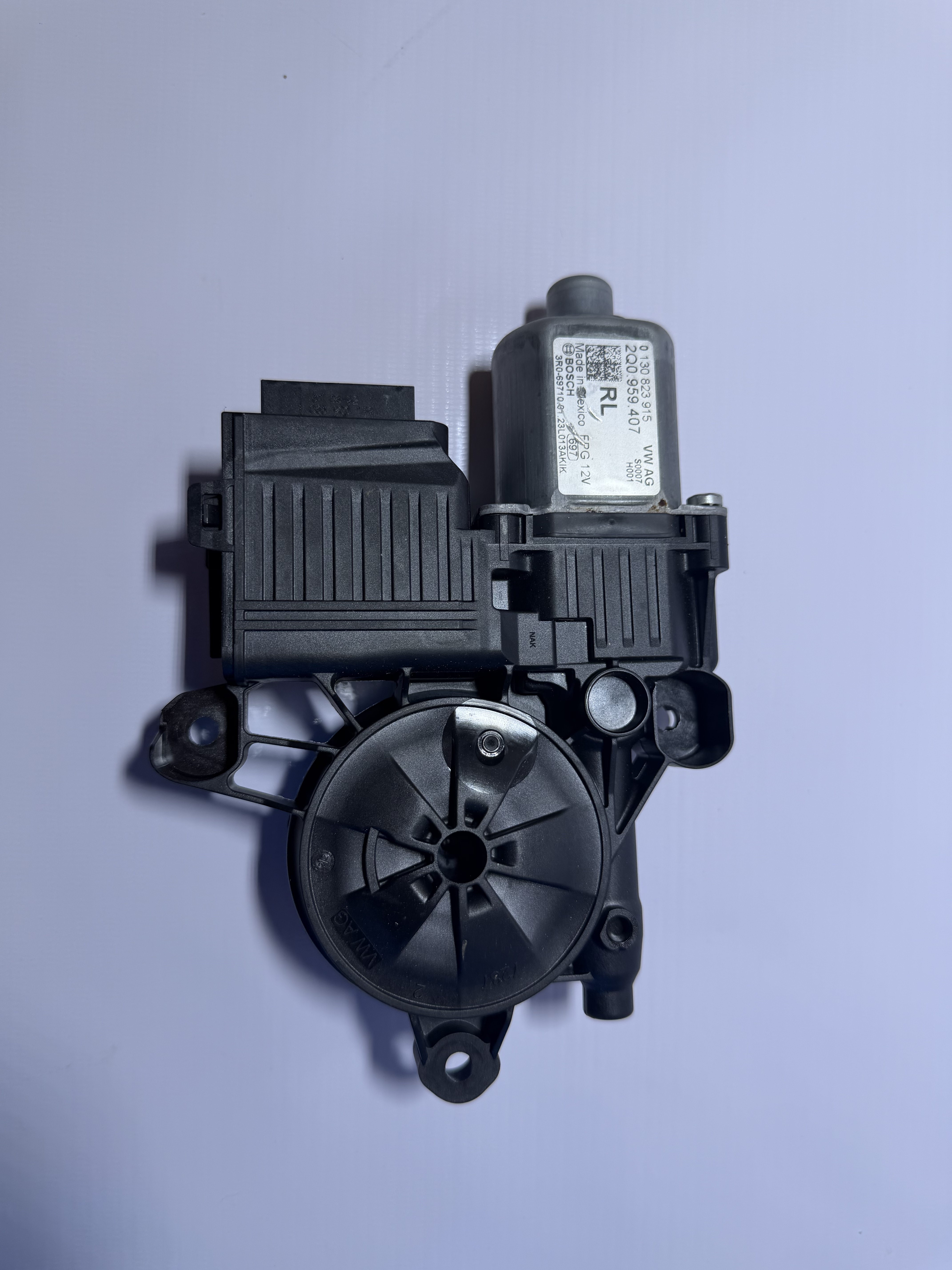 Motor Vidro Traseiro Esquerdo VW Polo 2023 2Q0959407