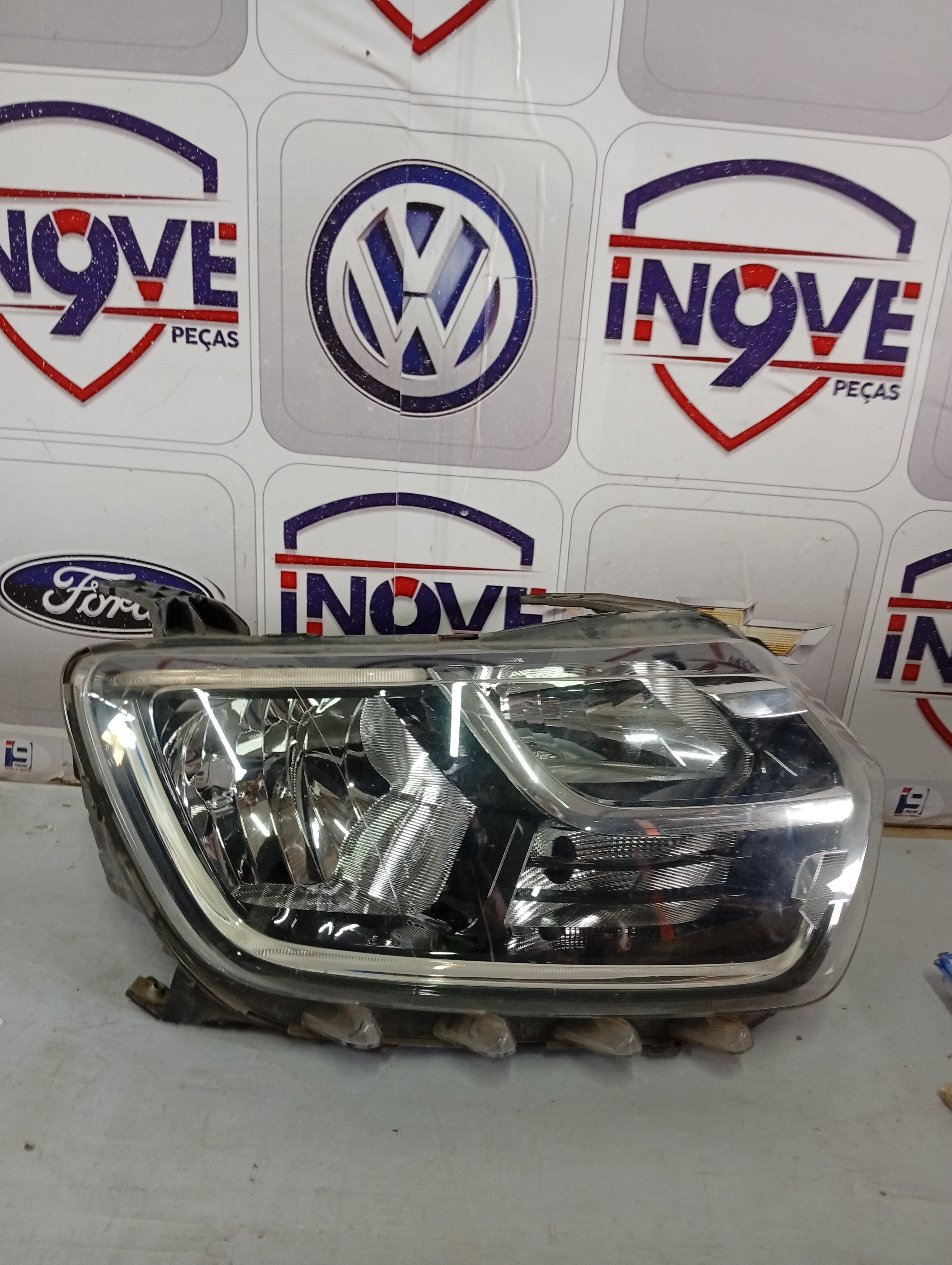 Farol Direito Renault Duster LED - 260105138R ld