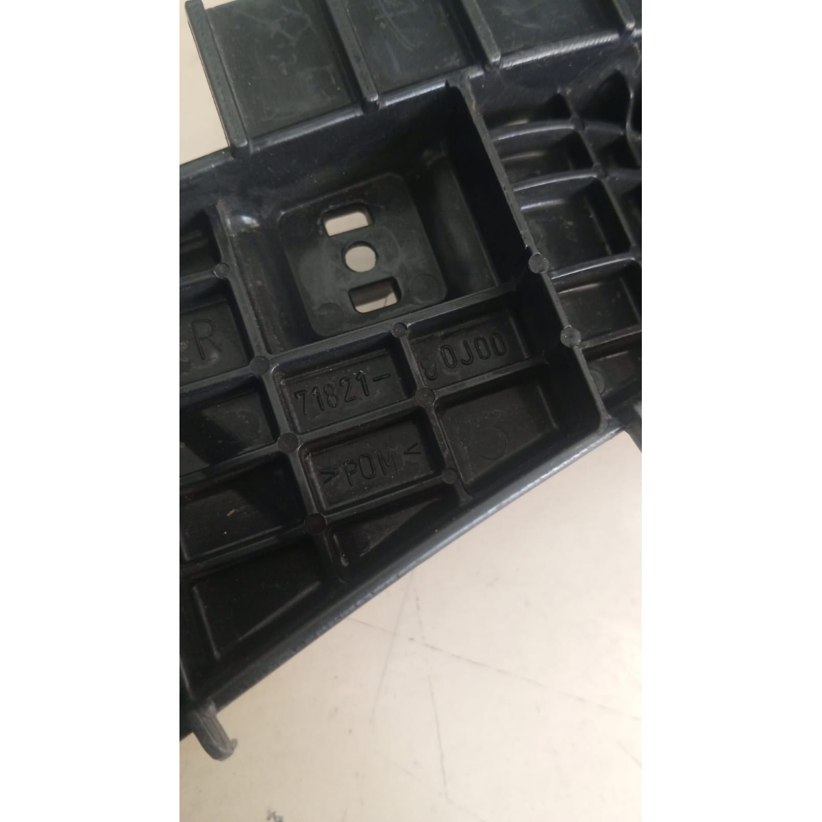 Soporte Fascia Tras/Der Suzuki Sx4  cada - Imagem 3