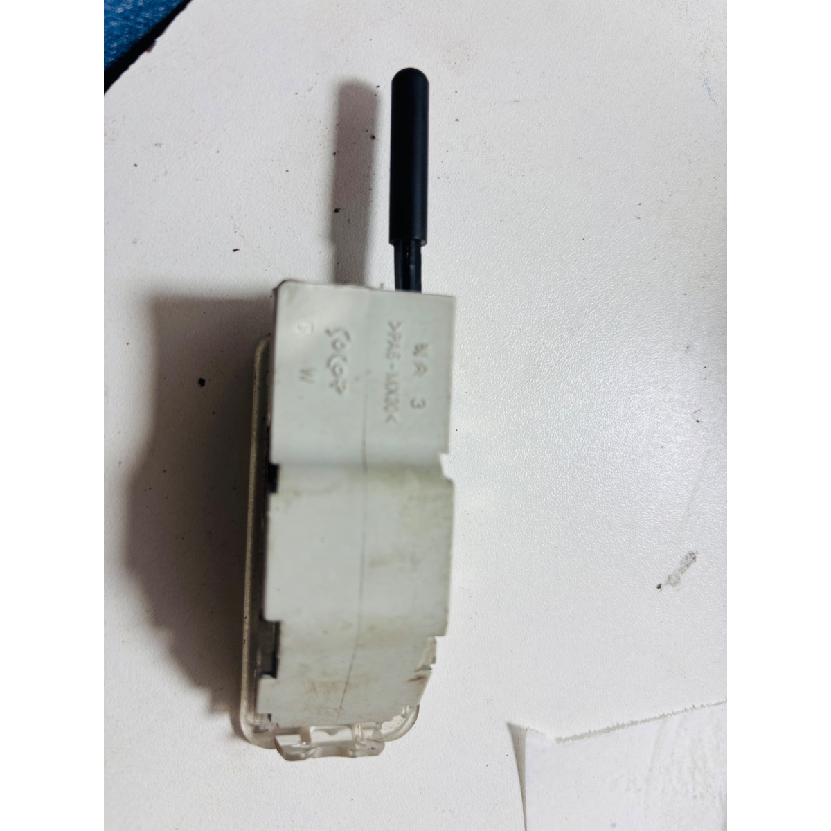 Luz Porta Luvas Original Citroën C4 Pallas 2004/2018 - Imagem 3