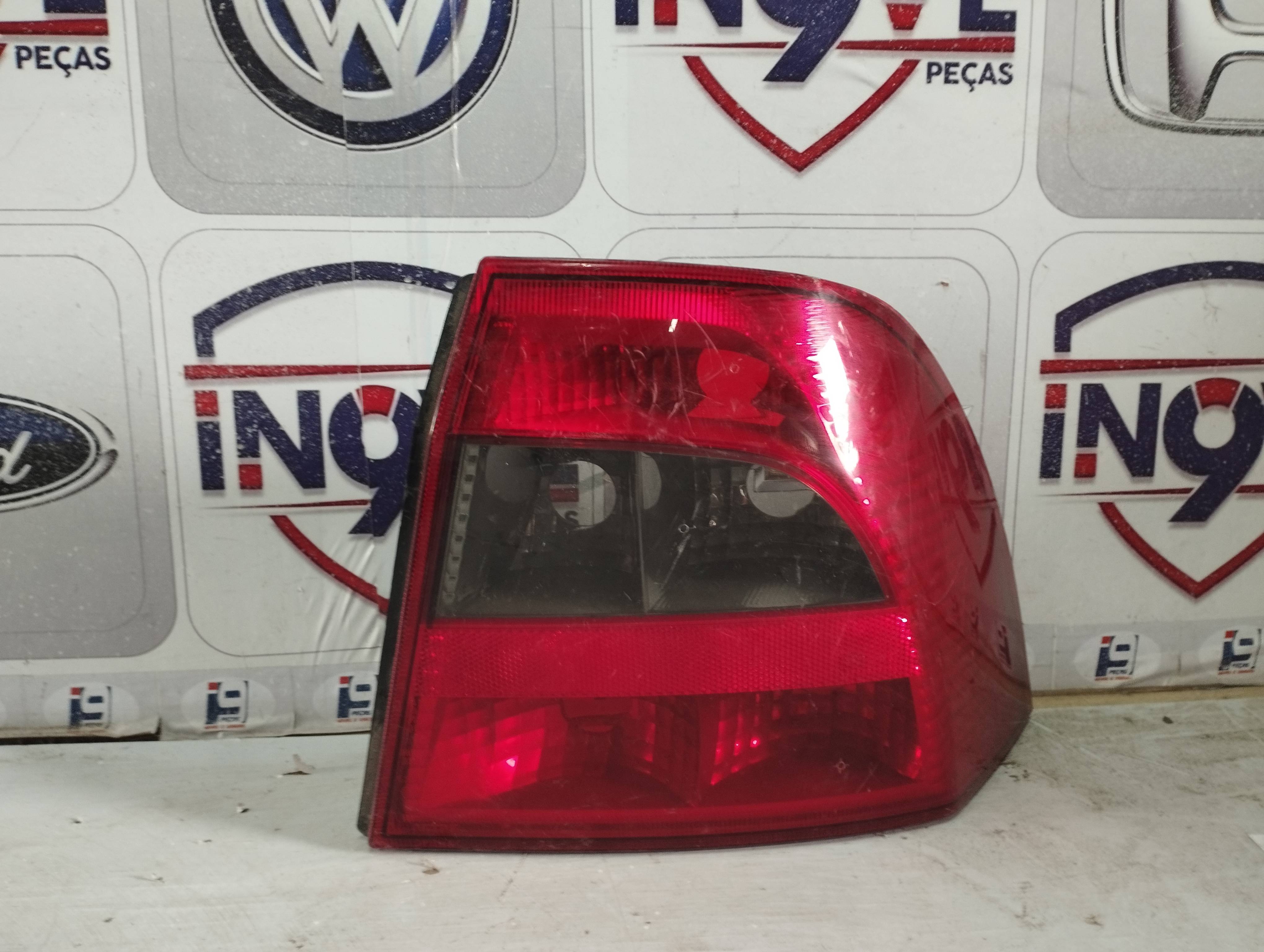 Lanterna Traseira Bicolor Vectra 2000-2005