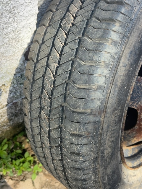 RODA RENAULT 5 FUROS C PNEU 215/65 R16 BRIGESTONE - Imagem 3