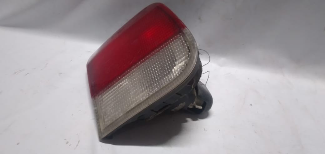 LANTERNA TRASEIRA CIVIC 1996 / 1998 BICOLOR MALA LE USADA @ - Imagem 2