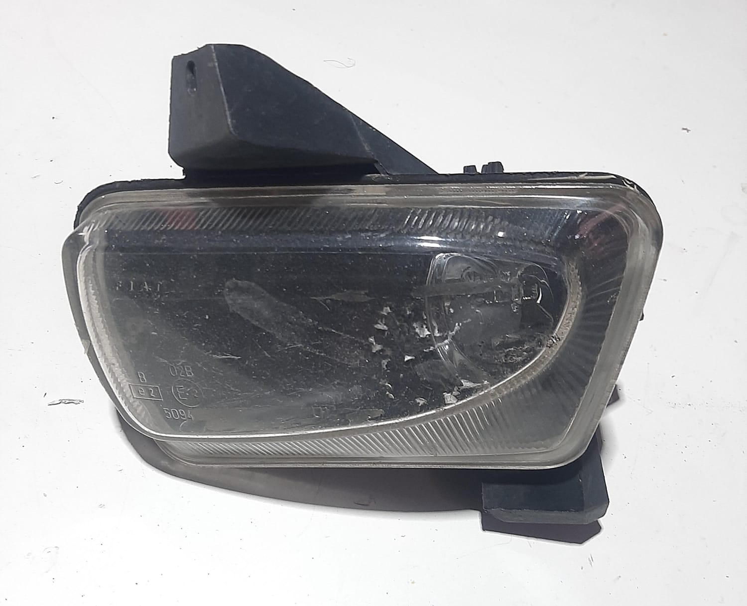 FAROL AUXILIAR PALIO 1996/2000 LADO ESQUERDO USADO
