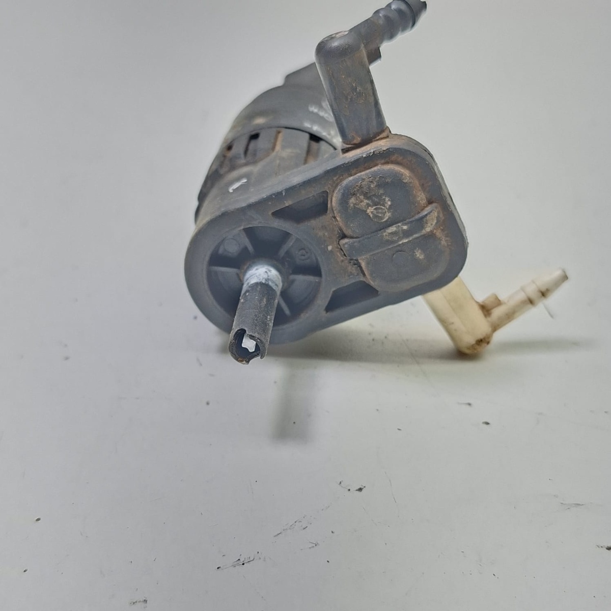 Bomba Esguicho Água Limpador Parabrisa Vw Up 2014 2015 2016 - Imagem 3