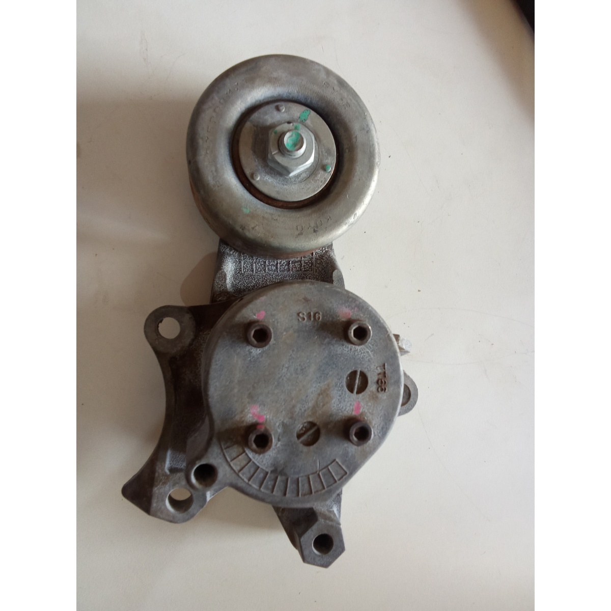 tensor esticador da correia do alternador (poly-v) Hilux 2.8 - Imagem 1