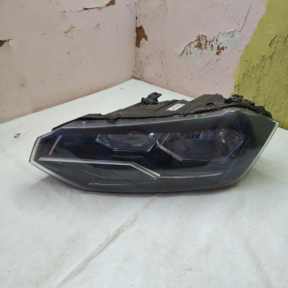 Farol Polo Virtus Lado Esquerdo 2013 A 2017 Original Esquerdo/motorista