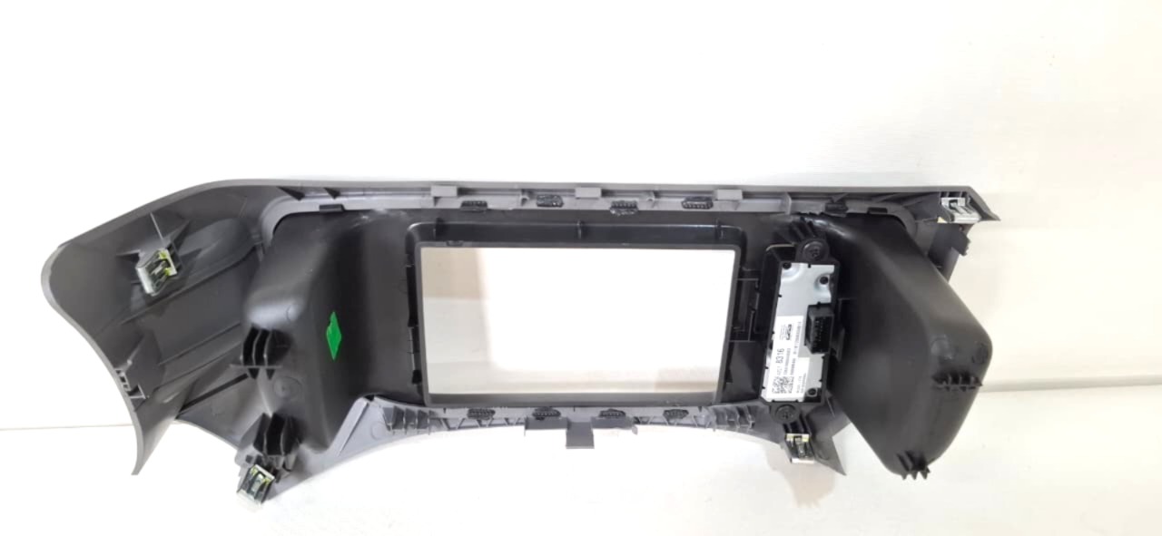 Moldura Central Chevrolet Onix 2013-2019 - Imagem 3