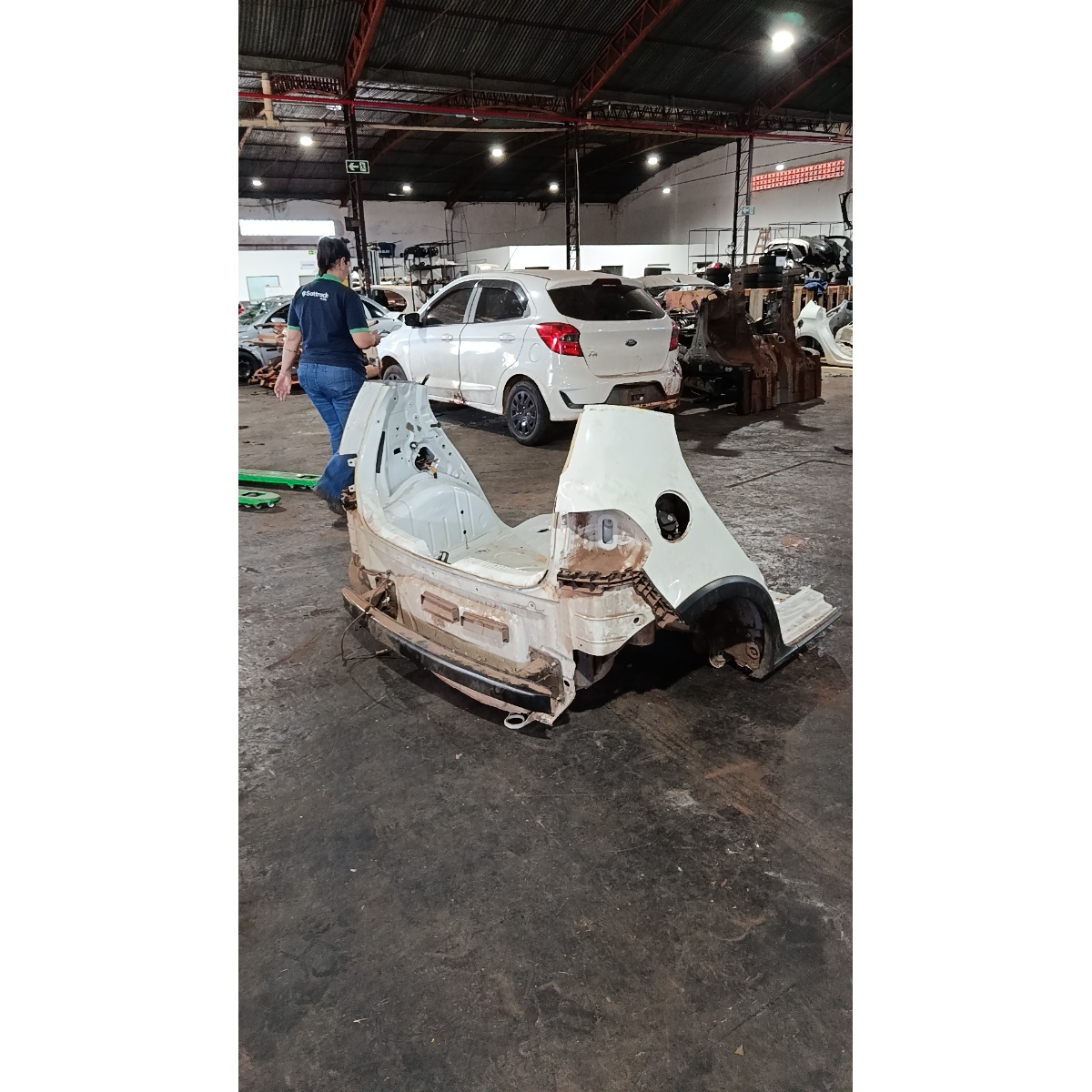 TRASEIRA BAIXA VW CROSSFOX - Imagem 3