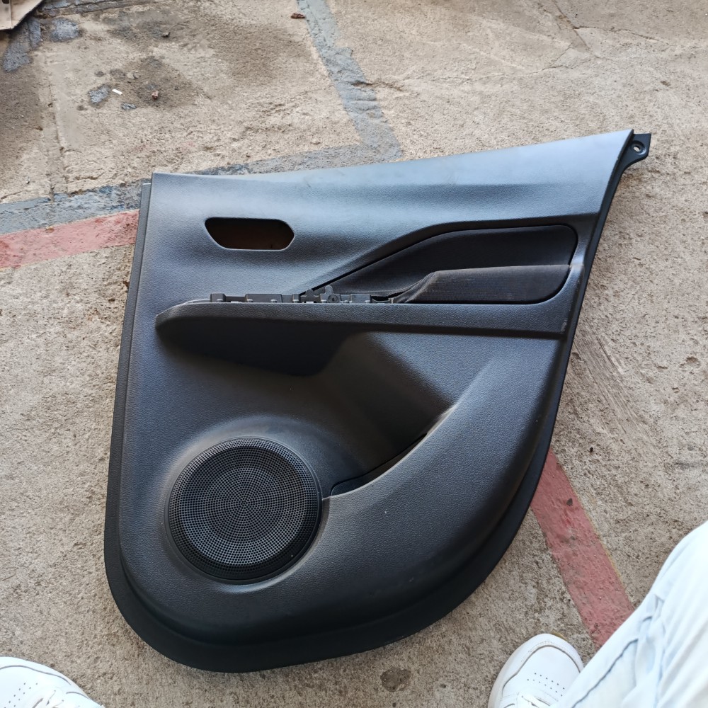 Forro Porta Traseir Direit Nissan Kicks 2024 2025