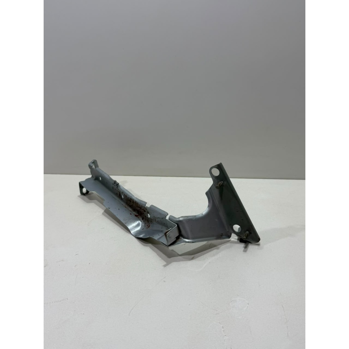 Guia Suporte Paralama Audi A4 2010 Dianteiro Esquerdo Orig - Imagem 3
