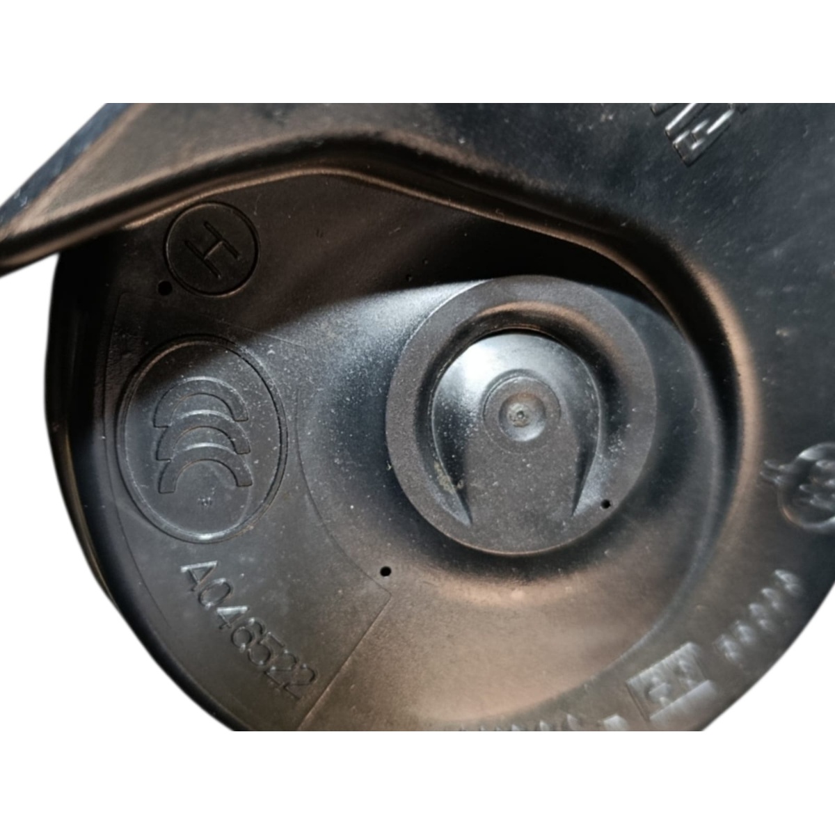 Par Buzina Volvo S40 2008/2012 Original 0055306 - Imagem 10