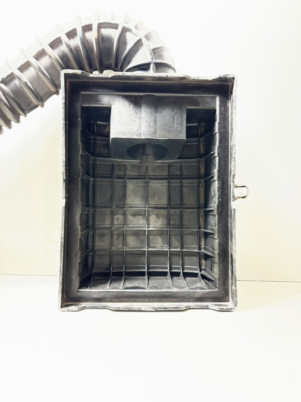 Tampa Filtro De Ar Fiat Uno Mille 1.0 1991/1999 7748426 1 - Imagem 2
