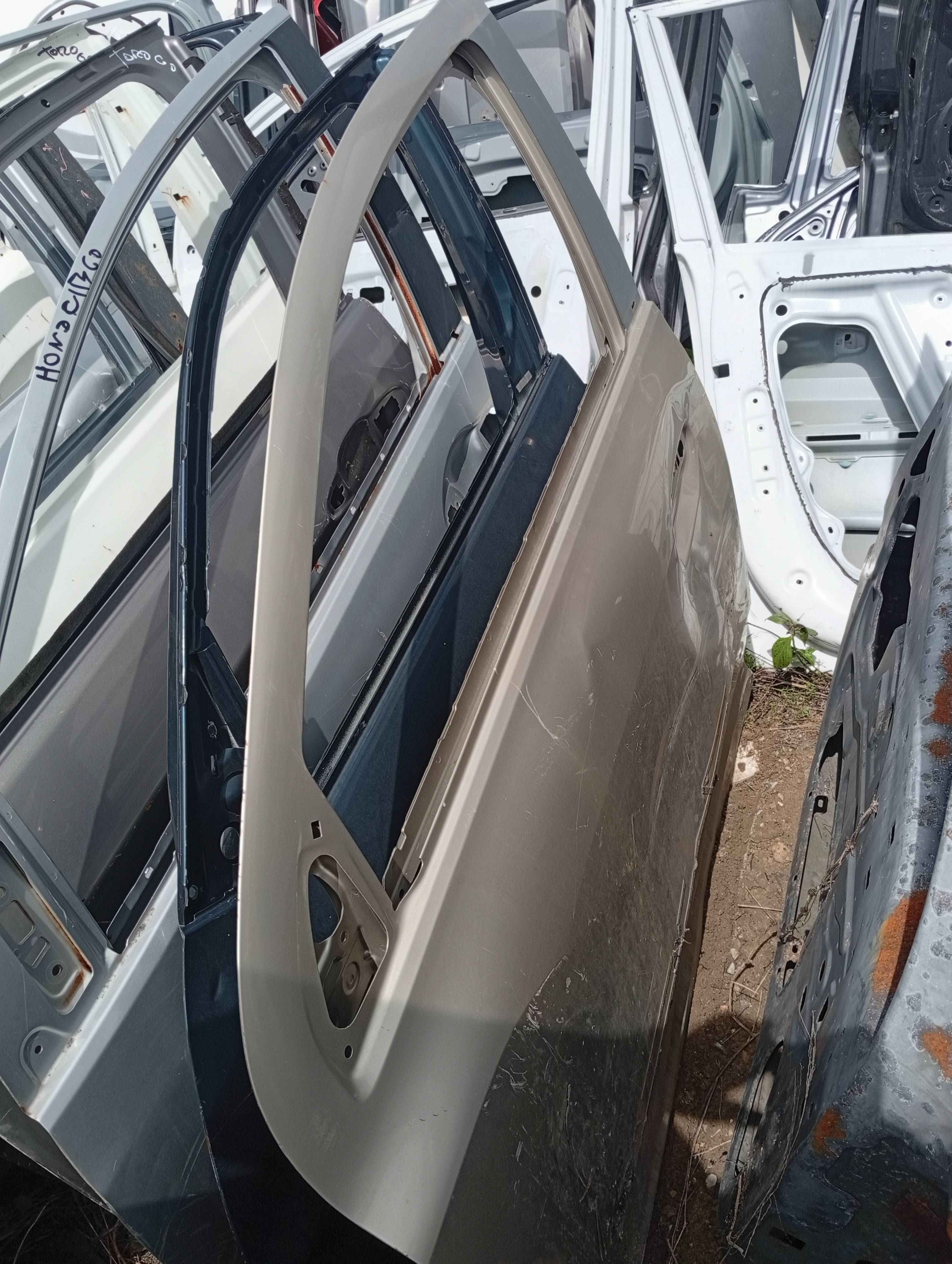 Porta Dianteira Esquerda Chevrolet Cobalt 2013 a 2021
