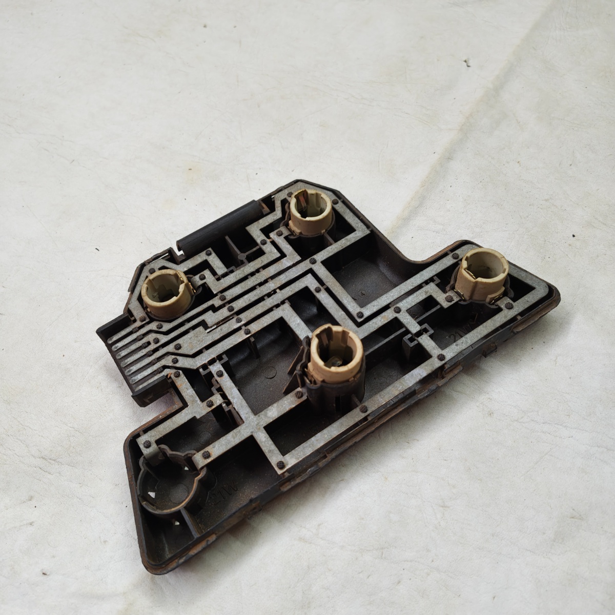 Circuito Soquete Lanterna Direita Pointer 1993 A 1997 - Imagem 2