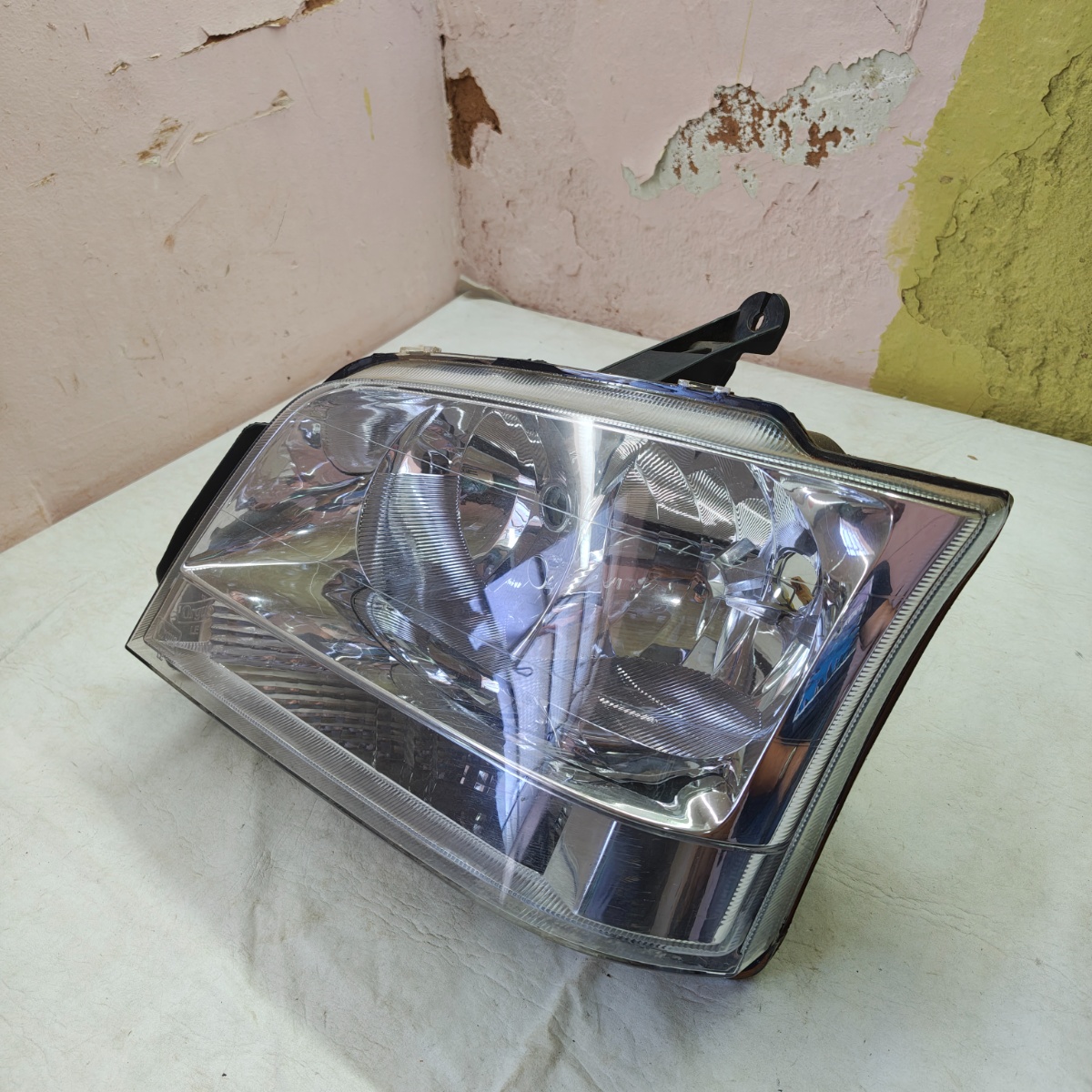 Farol S10 Pitbull Lado Esquerdo 2001 A 2011  Orgus Esquerdo/motorista
