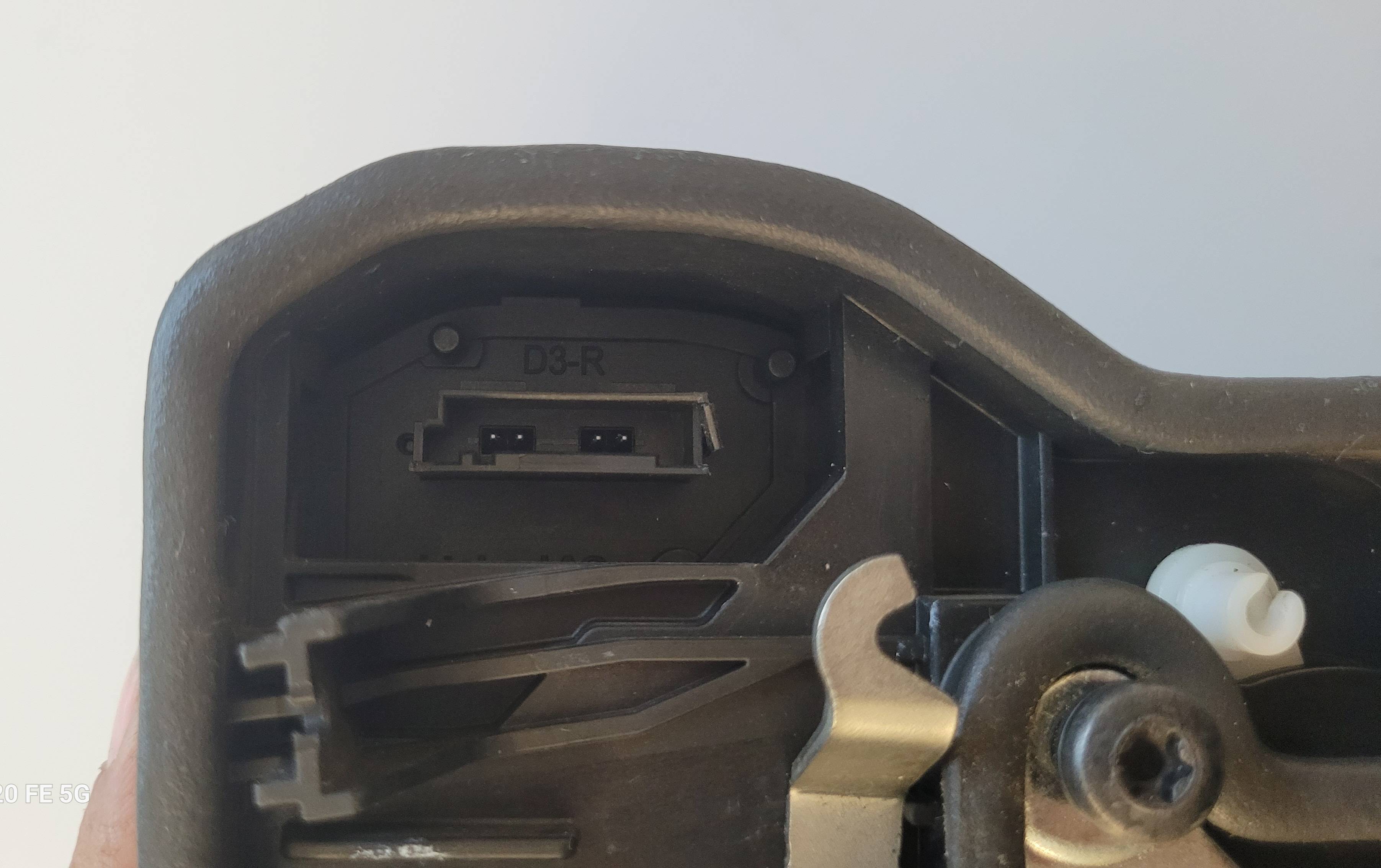 Fechadura BMW Traseira Direita F30 - Imagem 3