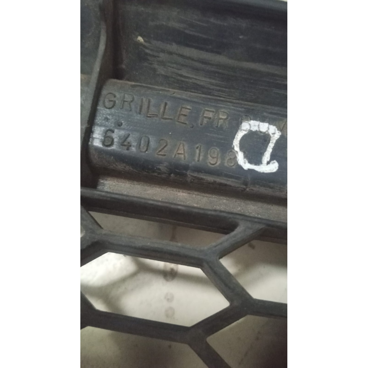 Grade Frontal Mitsubishi Outlander 2010-2013 6402a198 Preto Tela/grade - Imagem 5