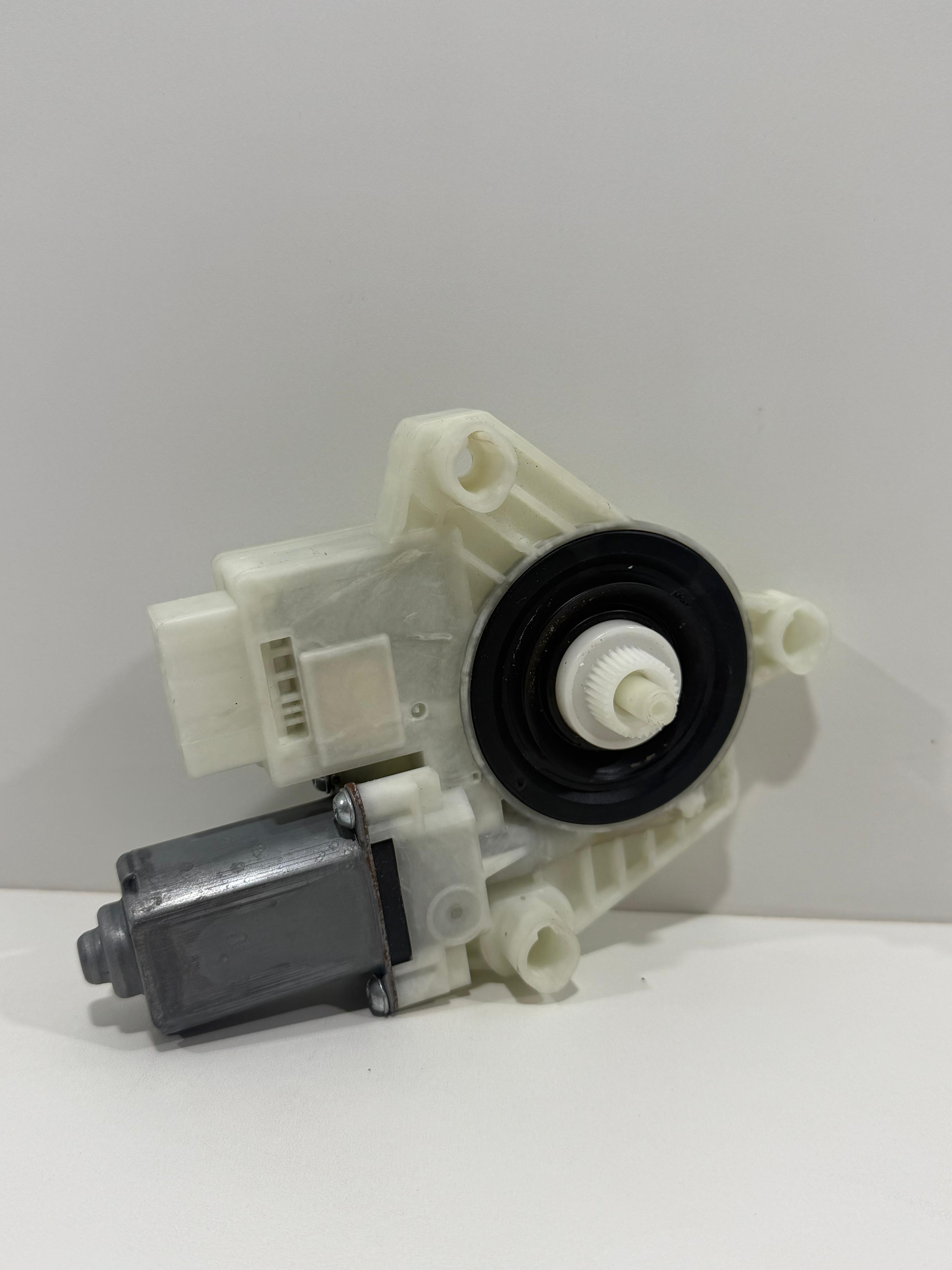 Motor Vidro Traseiro Esquerdo VW Taos 5Q4959811G - Imagem 3