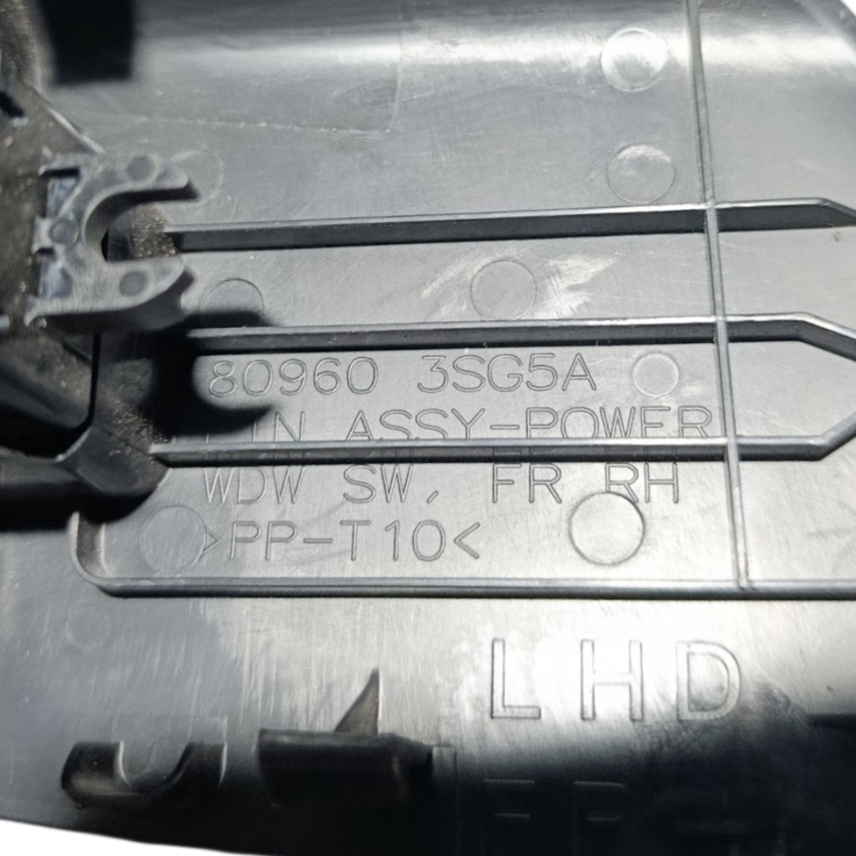 Botão Vidro Dianteiro Direito Nissan Sentra 2014/2020 - Imagem 5