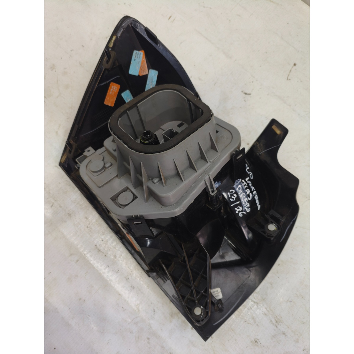 Lanterna Traseira Direita Polo Track Mpi Tsi 23 A 26 6Ea9450 - Imagem 5