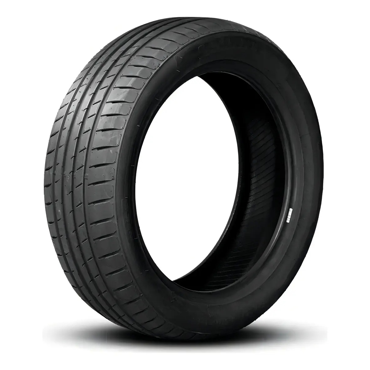 Pneu C/ Detalhe 215/45R18 Goodyear Tire Sinze 93V Aro 18