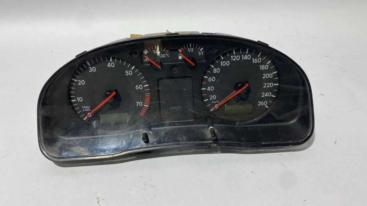 Painel De Instrumento Volkswagen Passat Turbo 1.8 1999 G7506