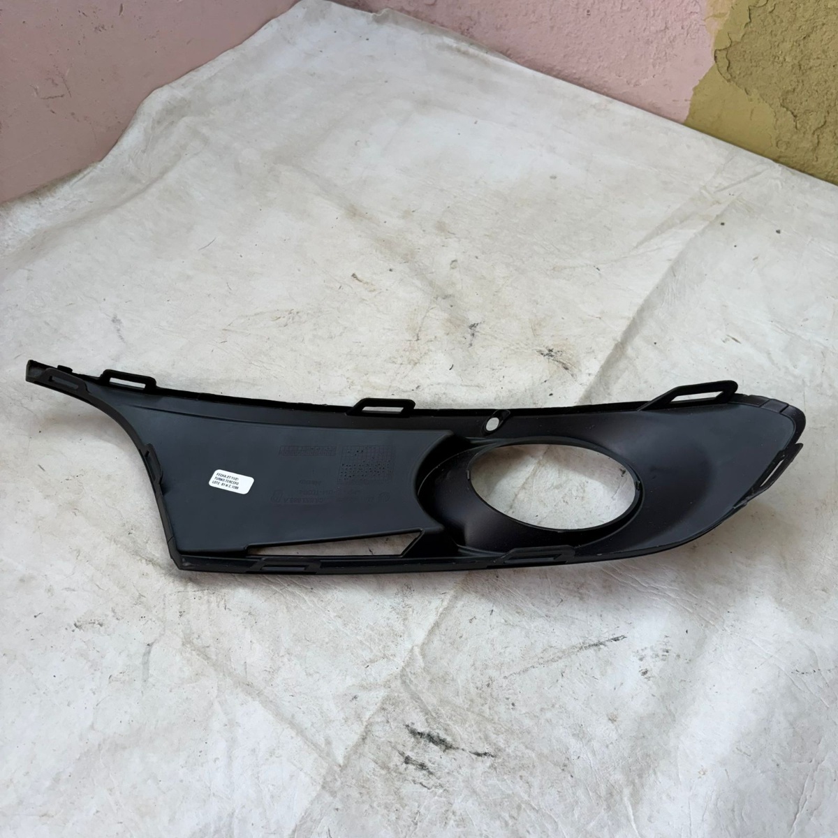 Moldura Farol De Milha Dianteiro Esquerdo Jetta Preto Esquerdo - Imagem 3