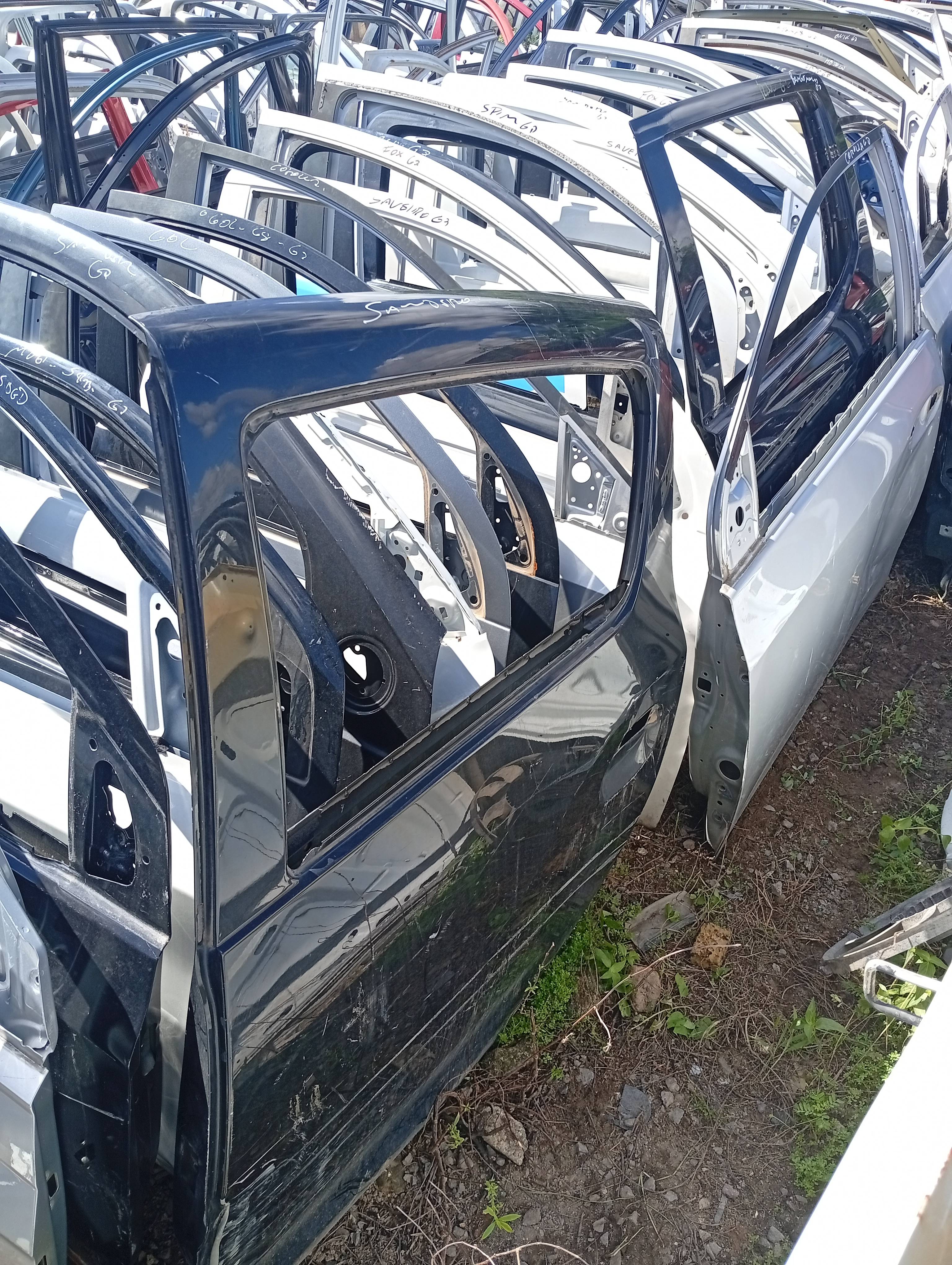 Porta Traseira Esquerda Renault Sandero 2015 A 2020