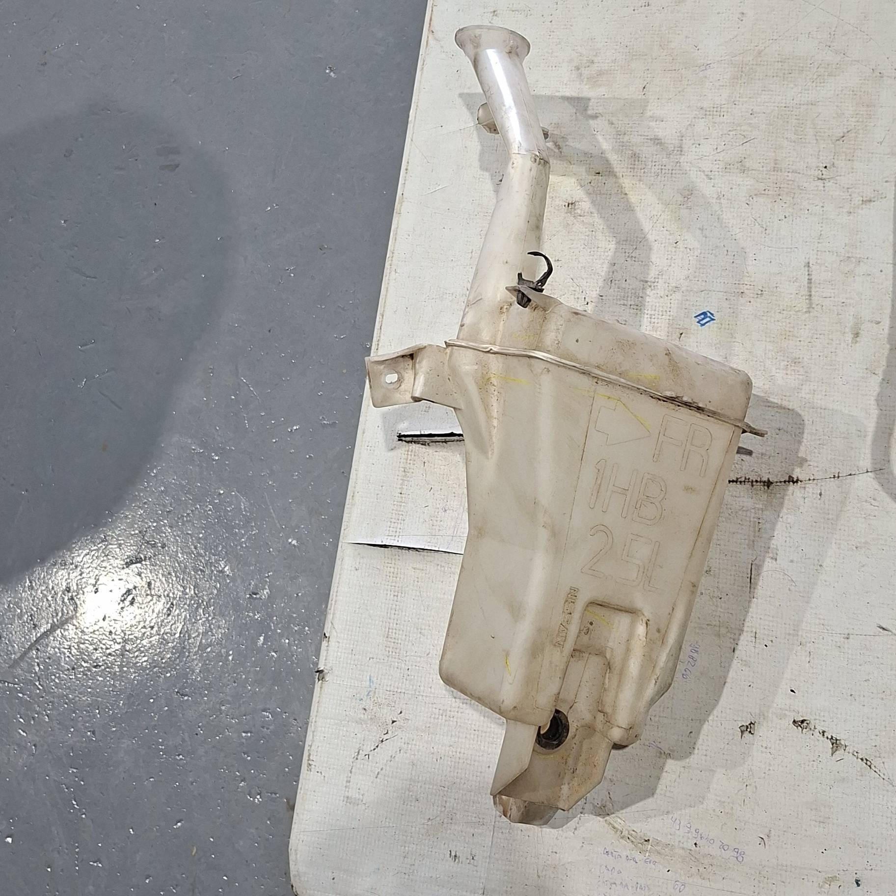 Reservatório Agua Limpador Parabrisa Nissan Versa 2016 2017 - Imagem 1