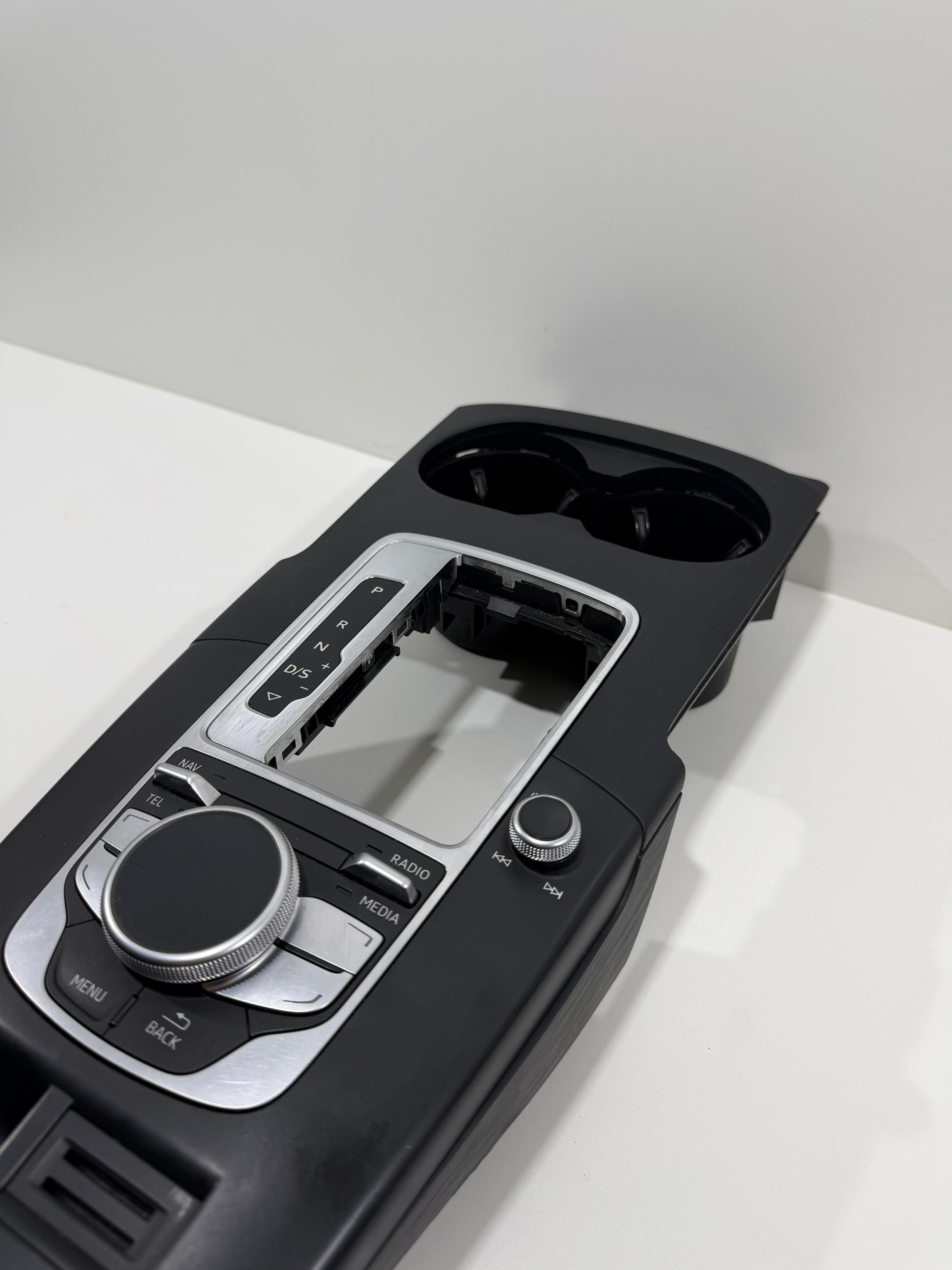 Acabamento Porta Copos Audi A3 Sedan 8V1864261C - Imagem 3