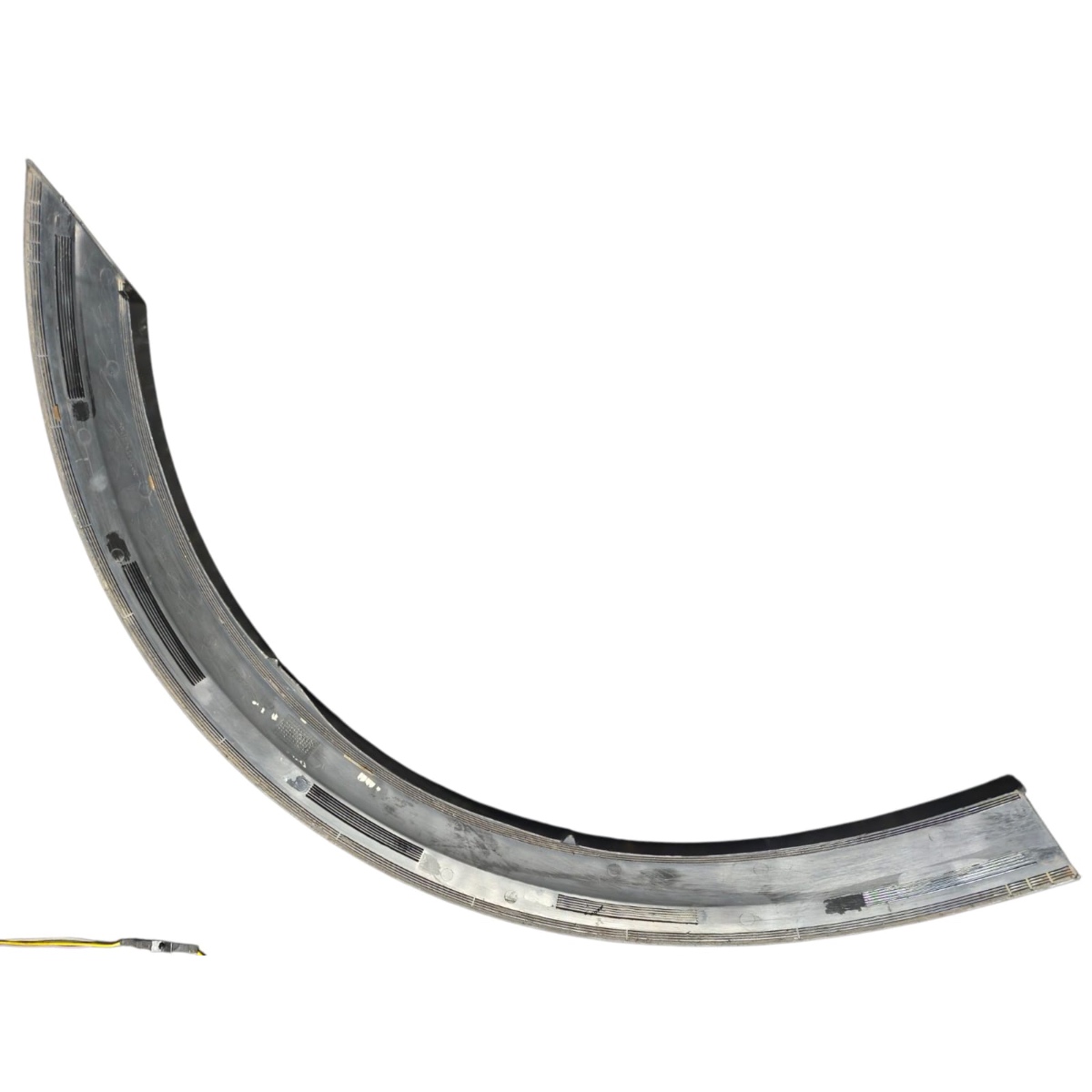 Moldura Lateral Tras. direita Saveiro 2017/2019 5U7853504C - Imagem 3