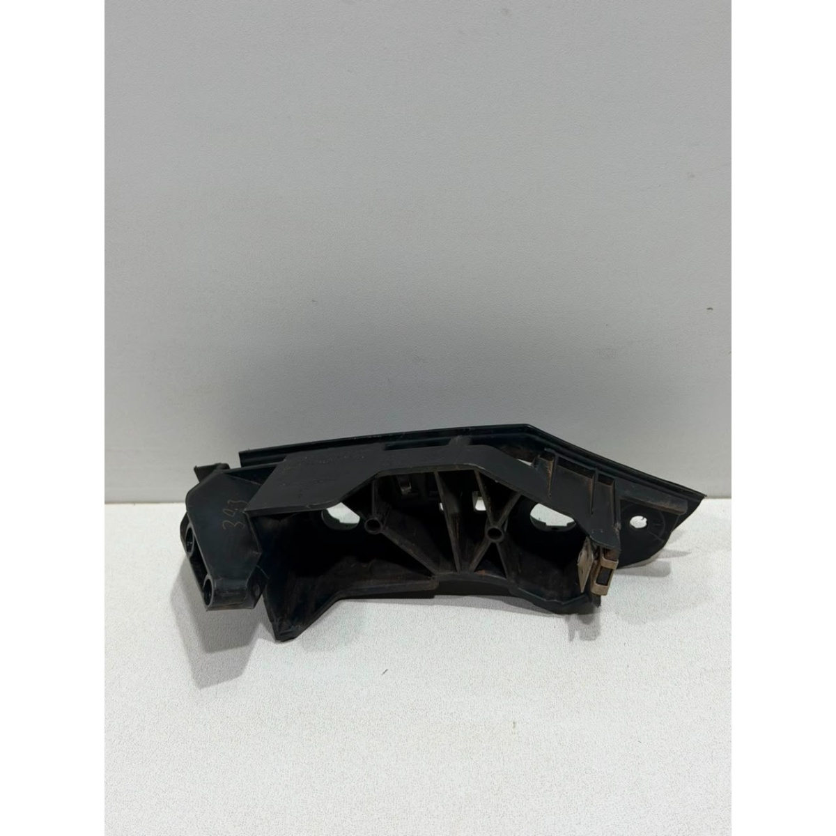 Guia Para-choque Dianteiro Esquerdo Vw Polo Track 2025 Orig - Imagem 4