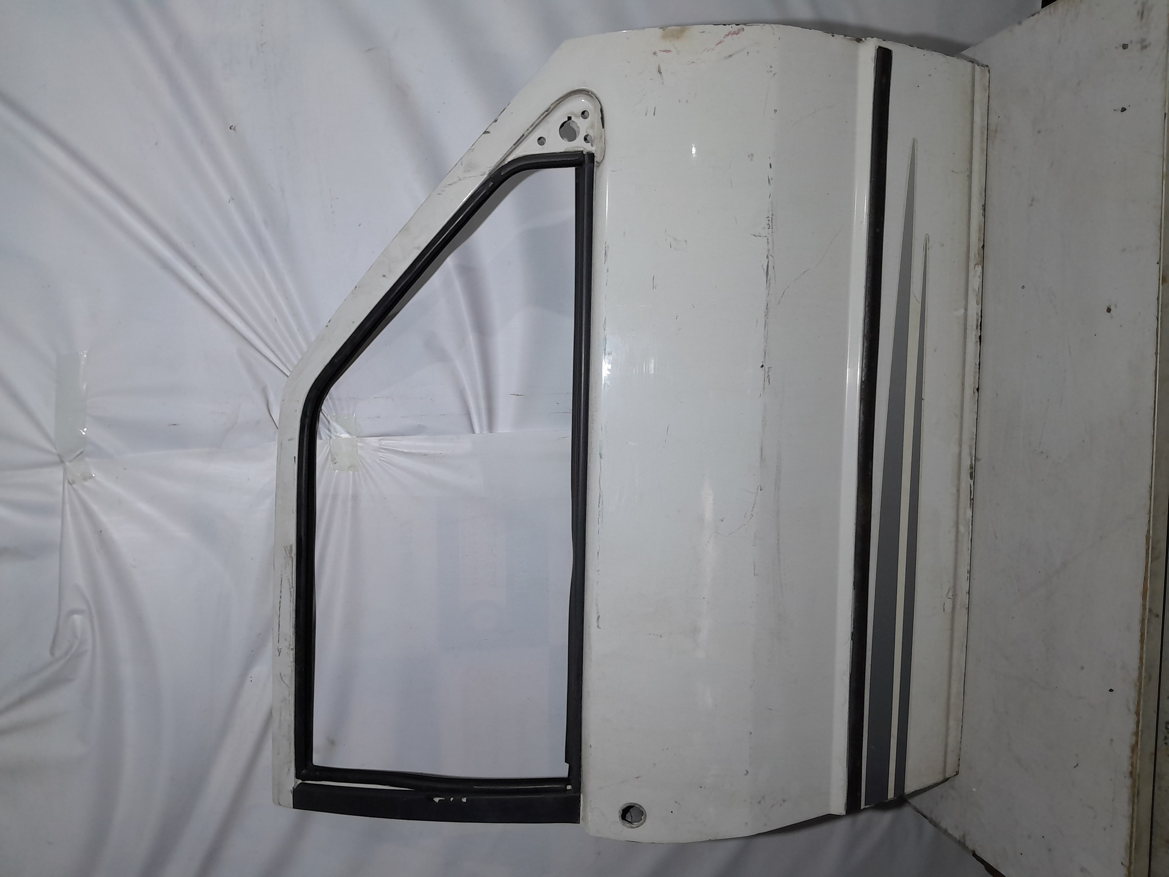 PORTA DIANTEIRA LD UNO 2004/2012 2 PORTAS (BRANCA)