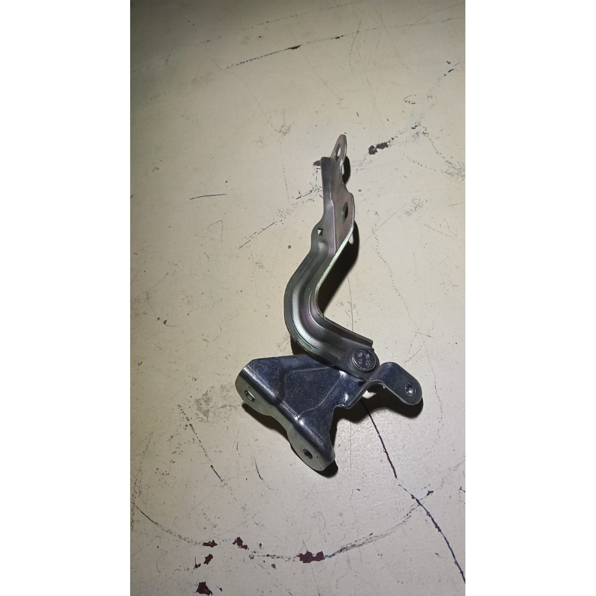 Dobradiça Direita Do Capô Chevrolet Onix Prisma 2013-2019 - Imagem 2