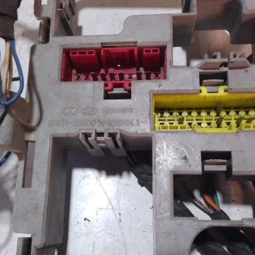 Caixa Do Conector Chicote Direito Santa Fe Hyundai 2012 - Imagem 3