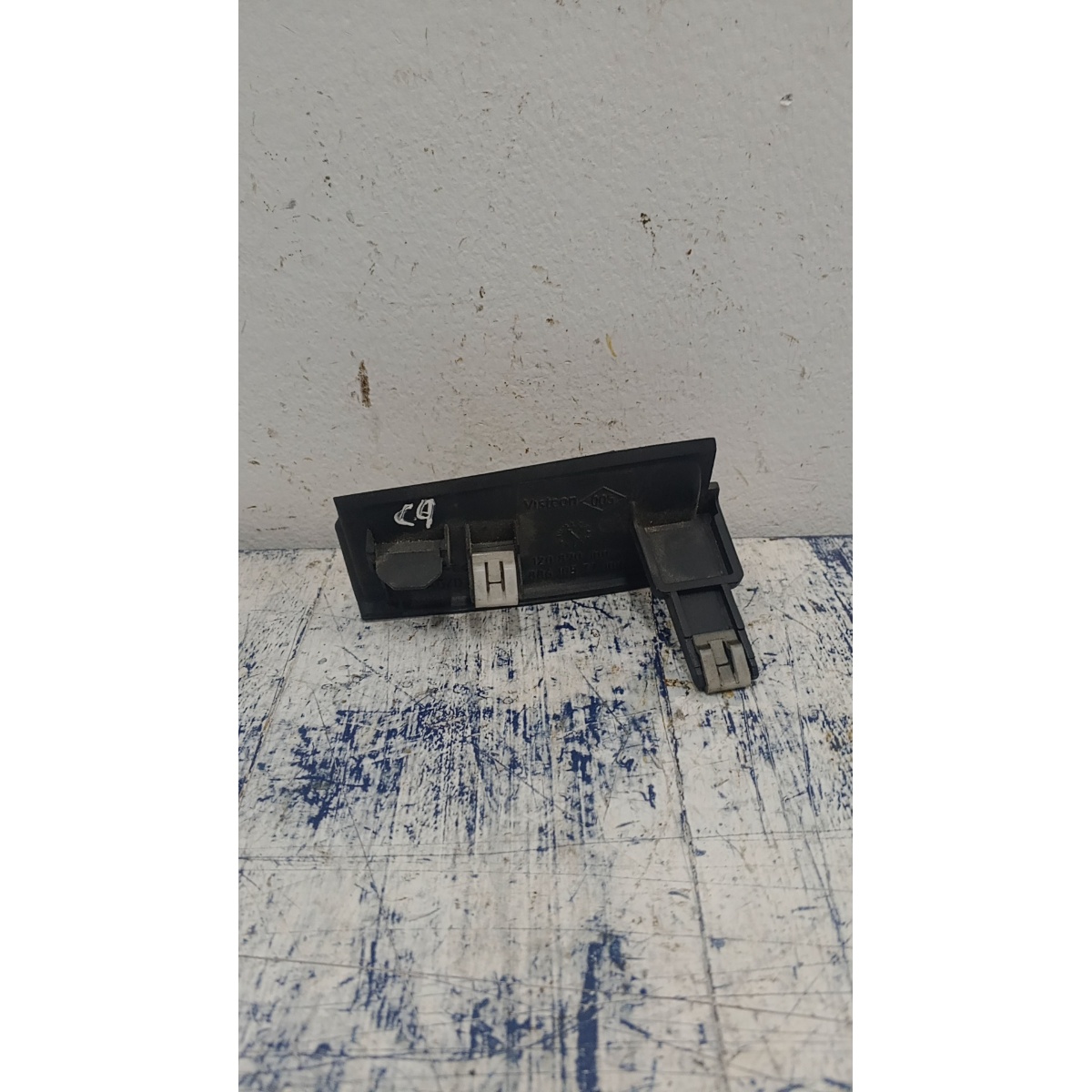 Acabamento Lateral Direito Do Rádio  - Citröen C4 Lounge Preto - Imagem 3