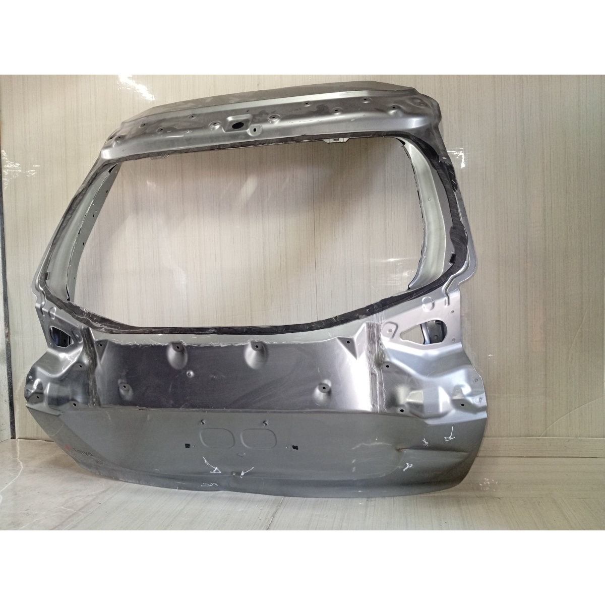 Tampa Traseira Mitsubishi Eclipse Cross 19/25 Com Detalhe - Imagem 2