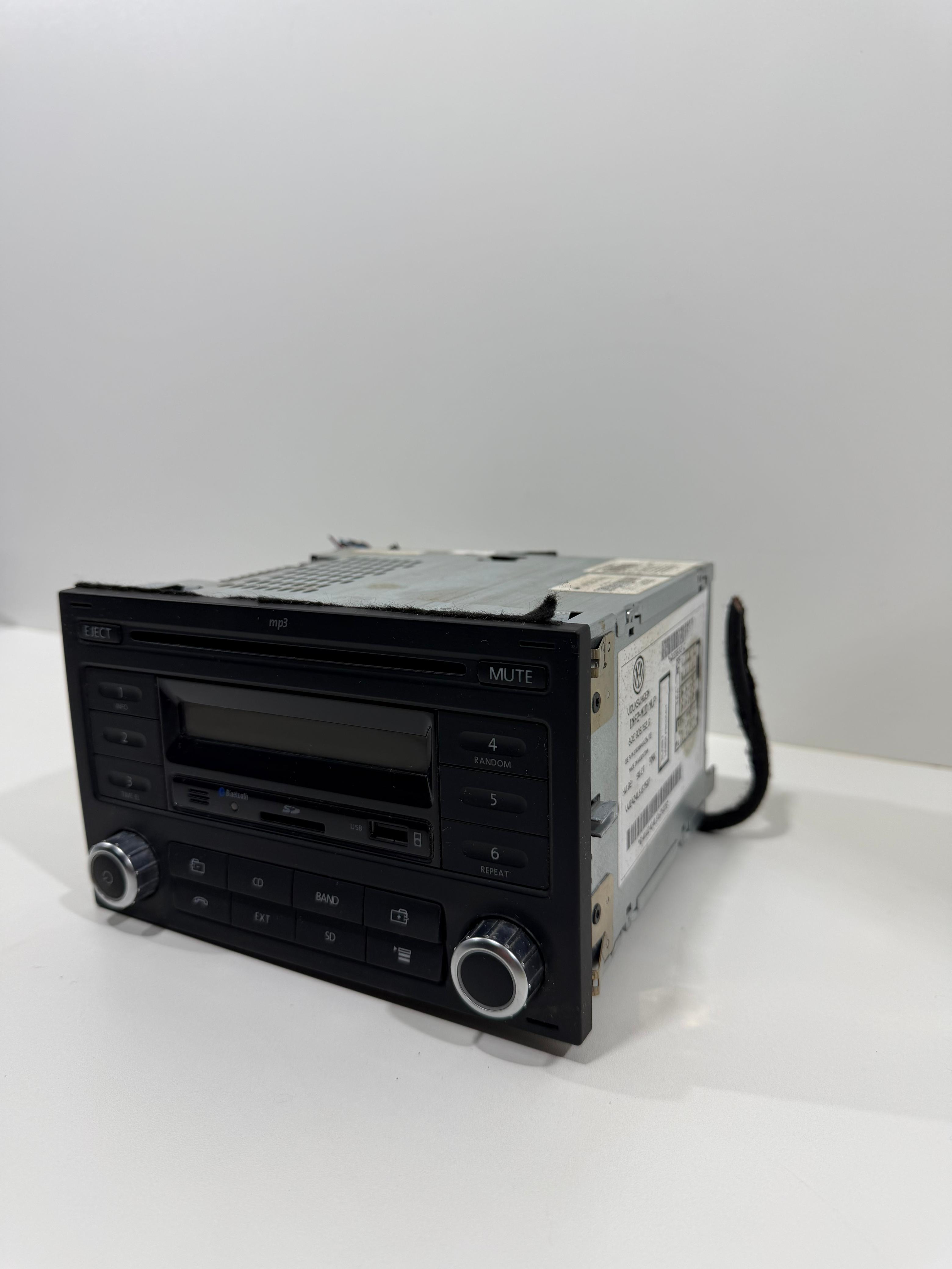 Radio Cd Player VW Golf 2012 Com Code 6QE035152G - Imagem 2