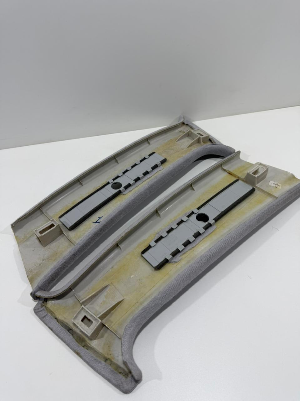 Par de Moldura Coluna VW Golf 1J0868311A - Imagem 7