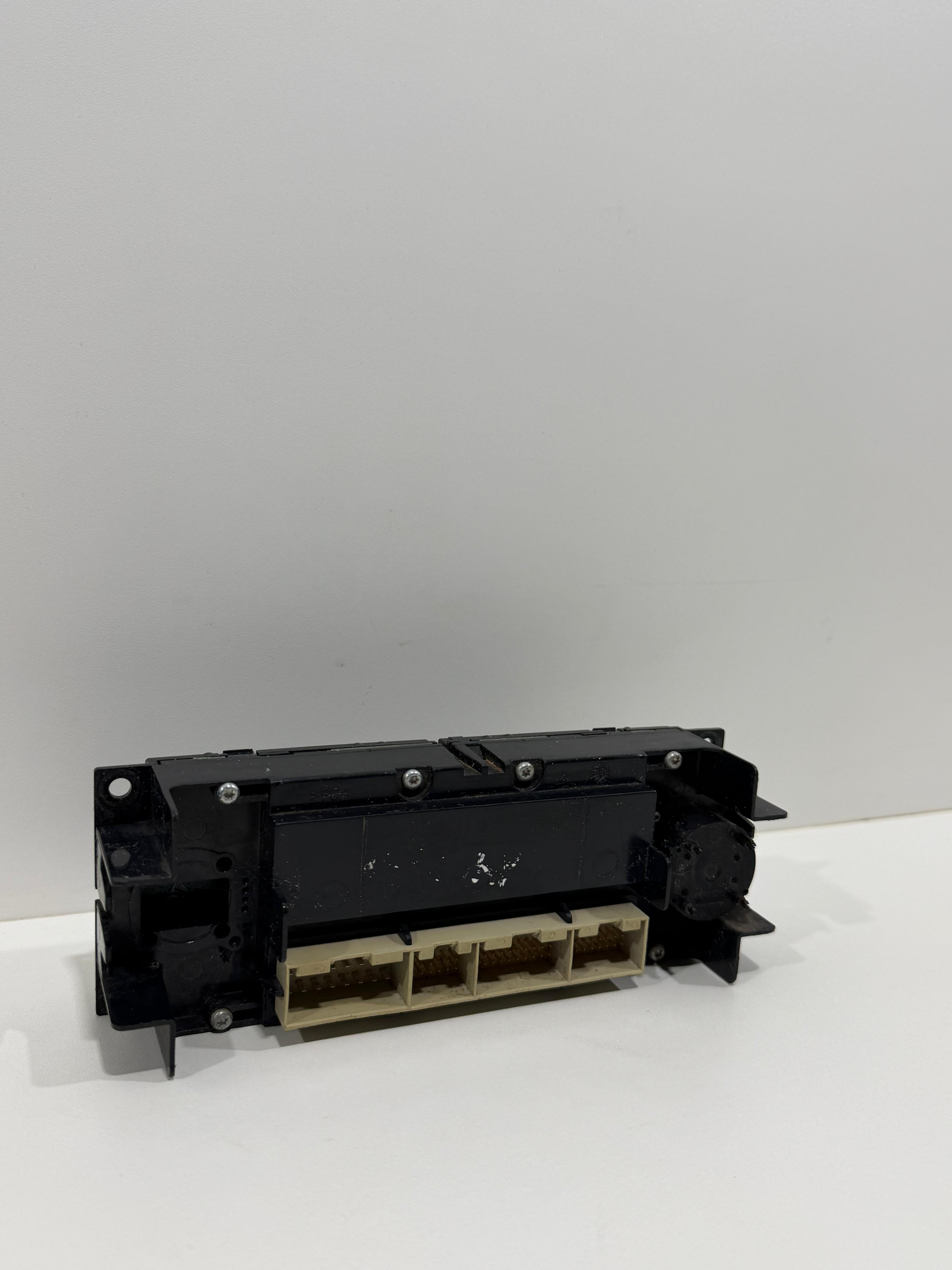 Comando Ar Condicionado Climatronic VW Golf 3B1907044C - Imagem 5