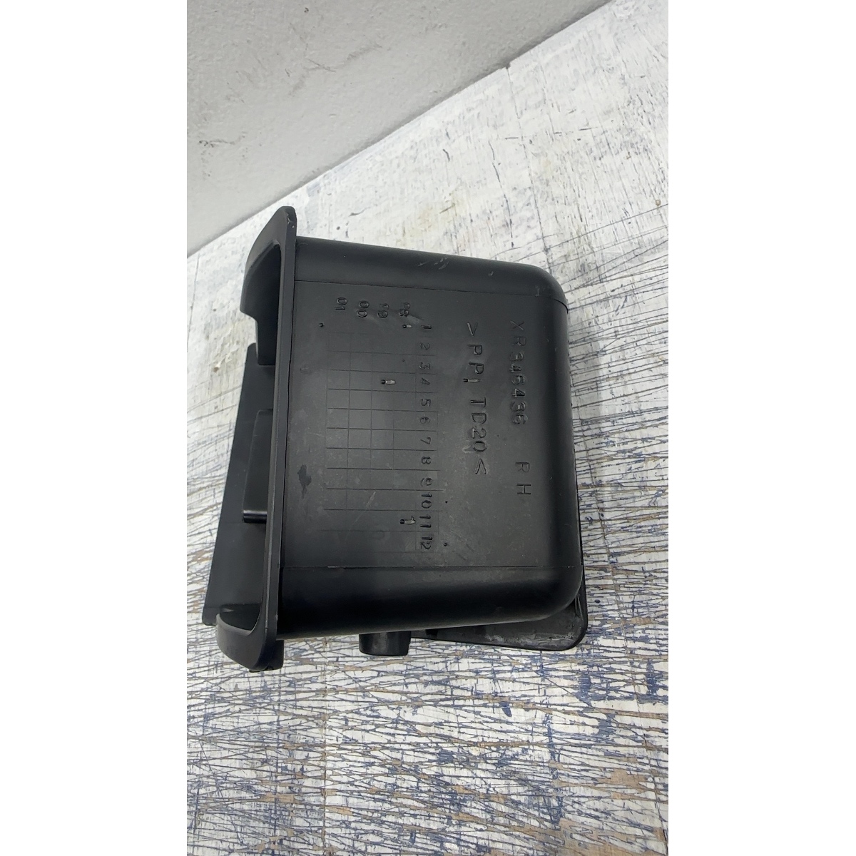 Porta-Objetos Lateral Direito Mitsubishi Pajero Tr4 - Imagem 4