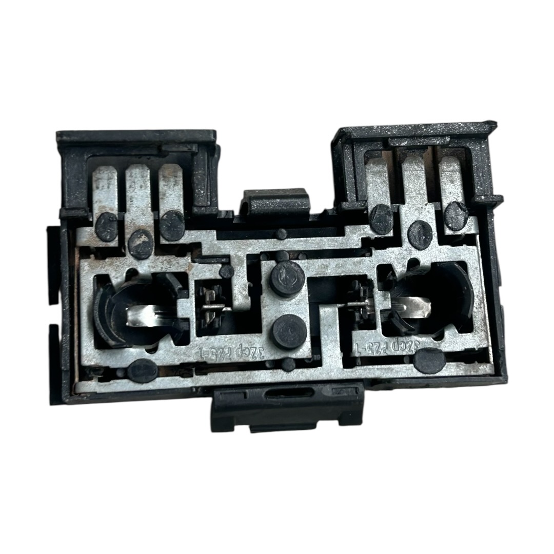 Circuito Soquete Lanterna Santana 1992-2006 - Imagem 5