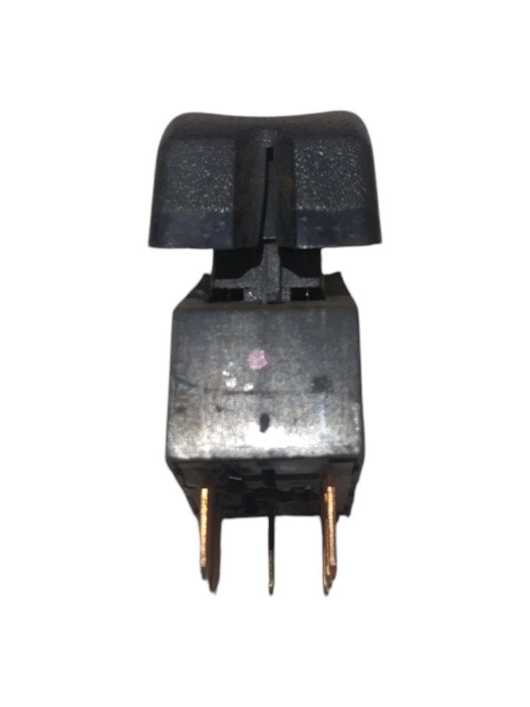 Botão Alerta Pisca Painel Gm Classic Corsa 2000 93285543