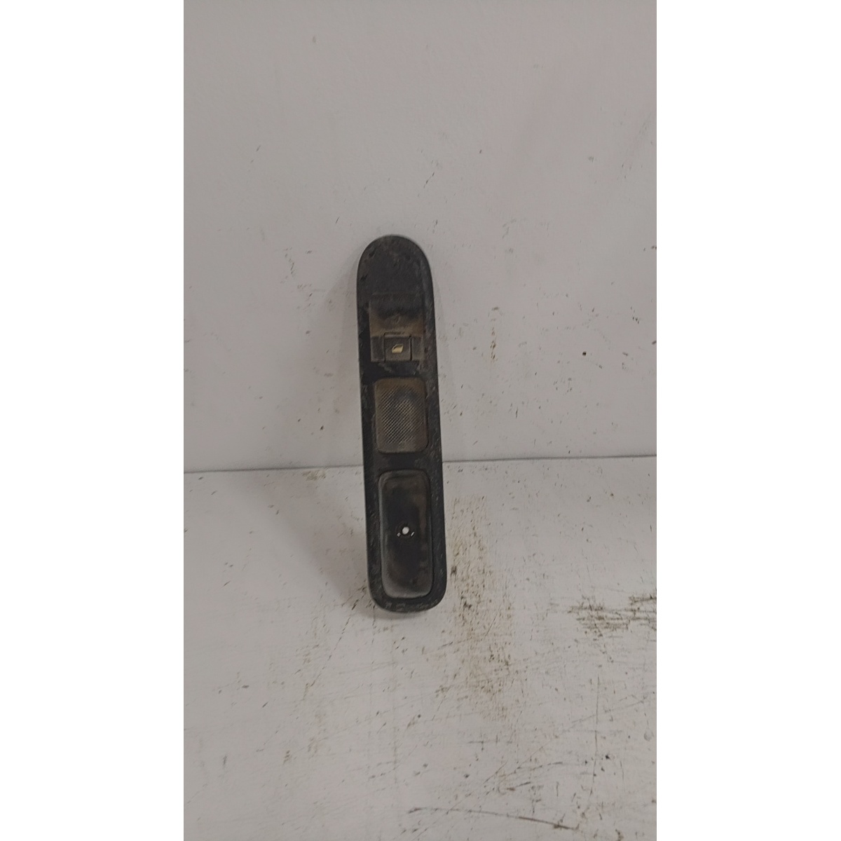 Comando De Vidro Lado Direito Peugeot 308 96650618zd