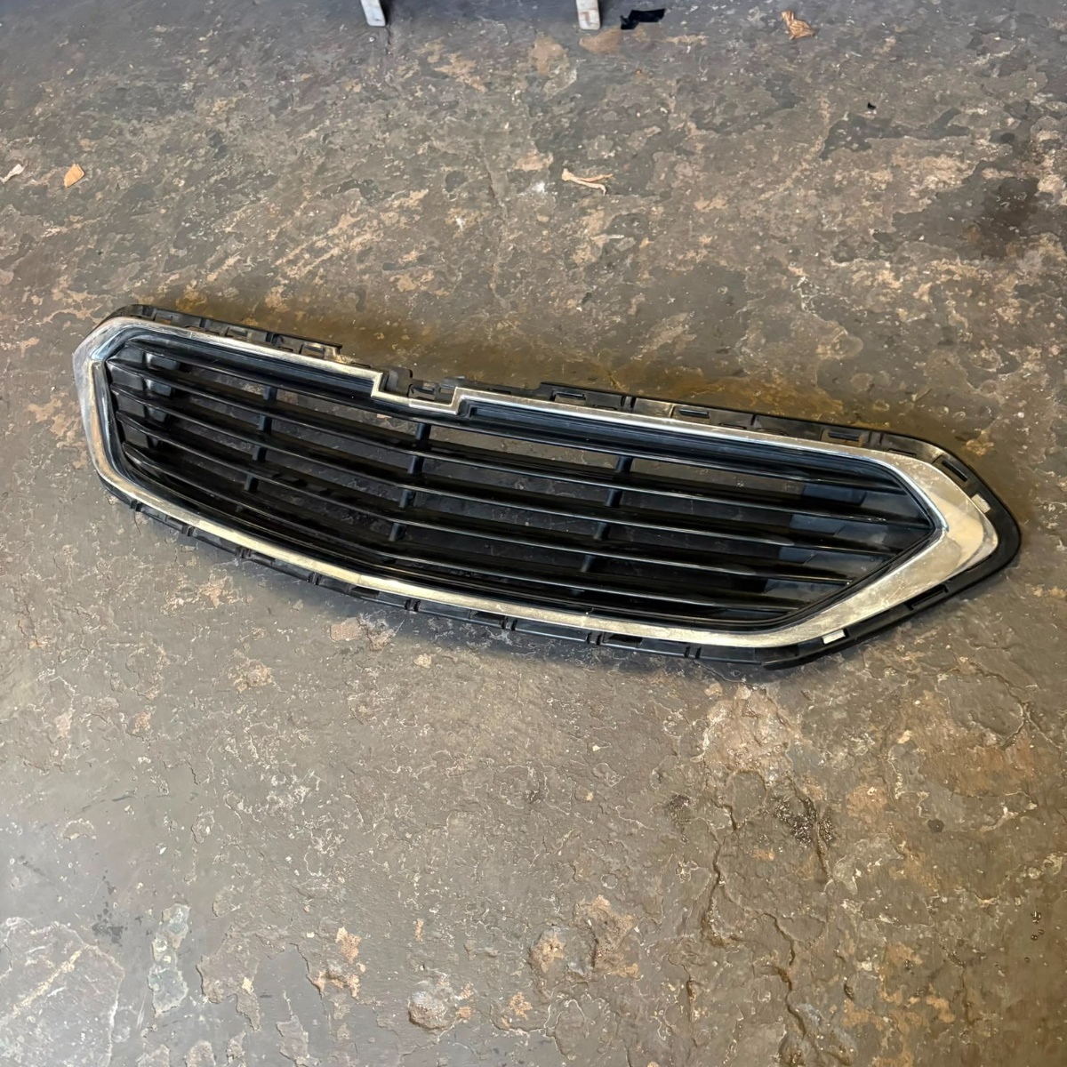 Grade Frontal Chevrolet Cobalt 2016 A 2018 Original Preto Não - Imagem 2